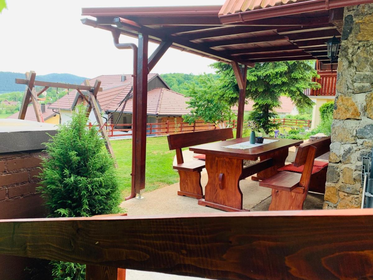 Apartman Korina Otočac Buitenkant foto