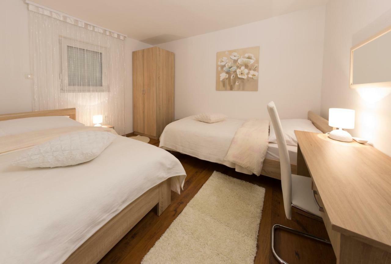 Apartman Korina Otočac Buitenkant foto